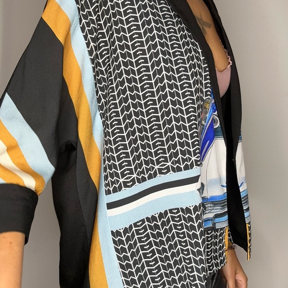 Designer & unique! Clover Canyon - Picture 4 of 7